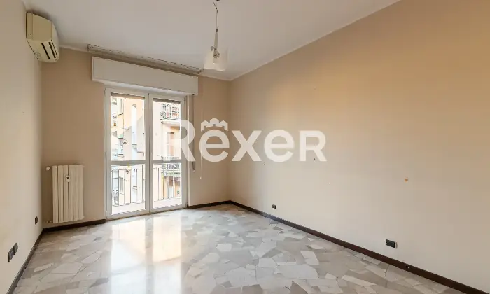 Rexer-Milano-ELEGANTE-QUADRILOCALE-CON-BALCONI-E-CANTINA-Altro