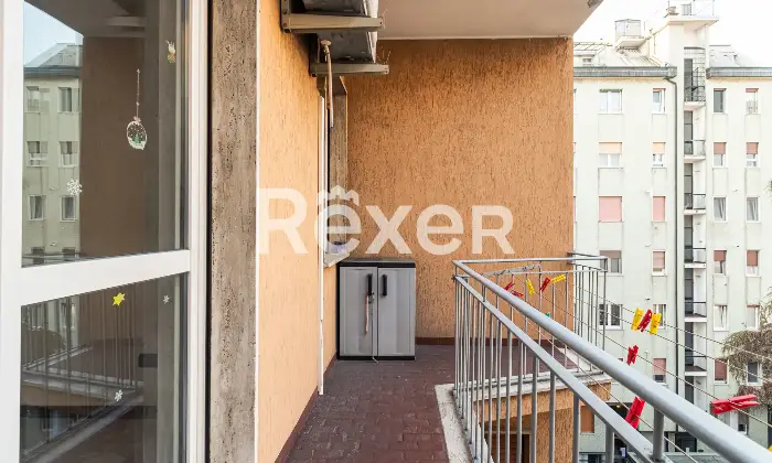 Rexer-Milano-ELEGANTE-QUADRILOCALE-CON-BALCONI-E-CANTINA-Altro
