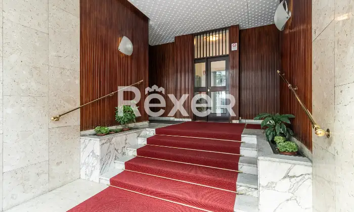 Rexer-Milano-ELEGANTE-QUADRILOCALE-CON-BALCONI-E-CANTINA-Altro