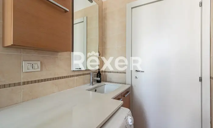 Rexer-Milano-ELEGANTE-QUADRILOCALE-CON-BALCONI-E-CANTINA-Altro