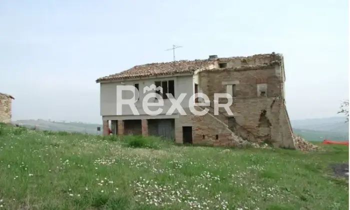 Rexer-Urbisaglia-Casale-in-vendita-in-Contrada-Pezzalunga-ad-Urbisaglia-Altro