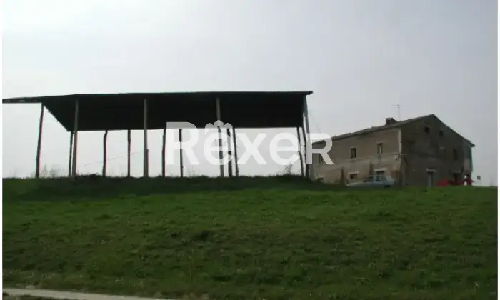 Rexer-Urbisaglia-Casale-in-vendita-in-Contrada-Pezzalunga-ad-Urbisaglia-Altro