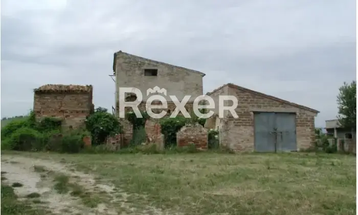Rexer-Urbisaglia-Casale-in-vendita-in-Contrada-Pezzalunga-ad-Urbisaglia-Altro
