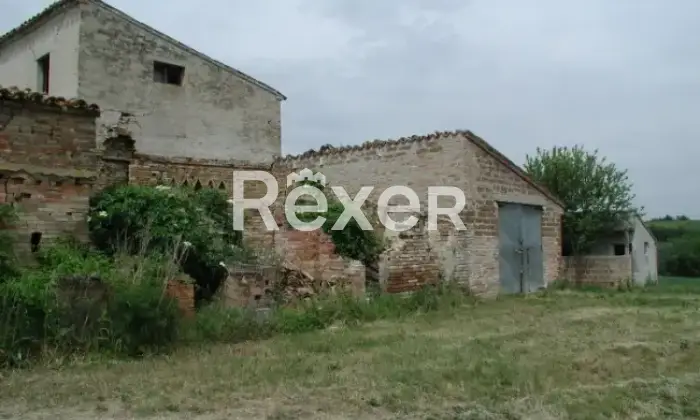 Rexer-Urbisaglia-Casale-in-vendita-in-Contrada-Pezzalunga-ad-Urbisaglia-Altro