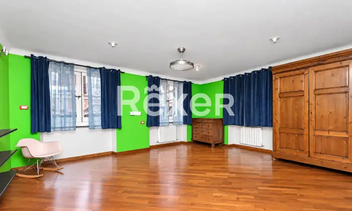 Rexer-Genova-VENDESI-GENOVA-PIAZZA-DELLE-SCUOLE-PIE-Altro