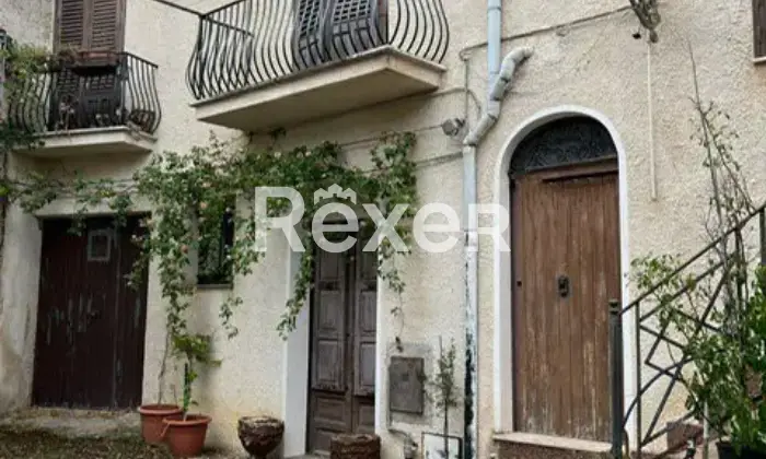 Rexer-Palazzo-Adriano-Casa-su-pi-livelli-con-cortile-e-terreno-agricolo-a-Palazzo-Adriano-Altro