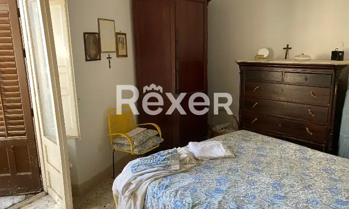 Rexer-Palazzo-Adriano-Casa-su-pi-livelli-con-cortile-e-terreno-agricolo-a-Palazzo-Adriano-Altro