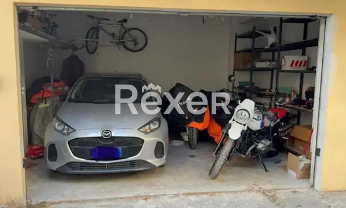 Rexer-Roma-Via-del-Casaletto-Box-auto-mq-Altro