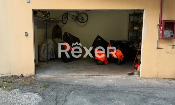 Rexer-Roma-Via-del-Casaletto-Box-auto-mq-Altro