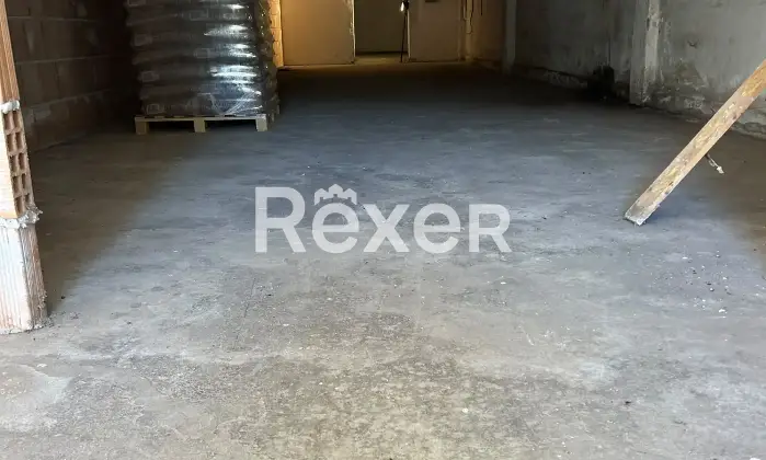 Rexer-San-Massimo-Edificio-residenziale-in-vendita-in-Via-Canonica-a-San-Massimo-Altro