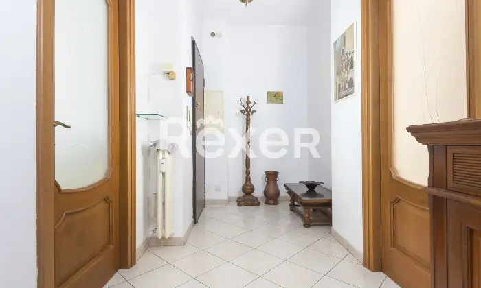 Rexer-Torino-BILOCALE-PIANO-ALTO-LUMINOSO-E-IN-OTTIMO-STATO-INTERNO-Ingresso