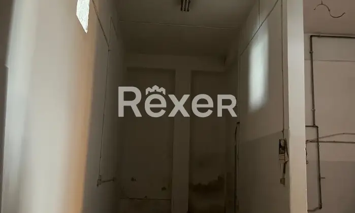 Rexer-Latiano-Locale-commerciale-in-vendita-in-Via-Tarquinio-Fuortes-a-Latiano-Altro