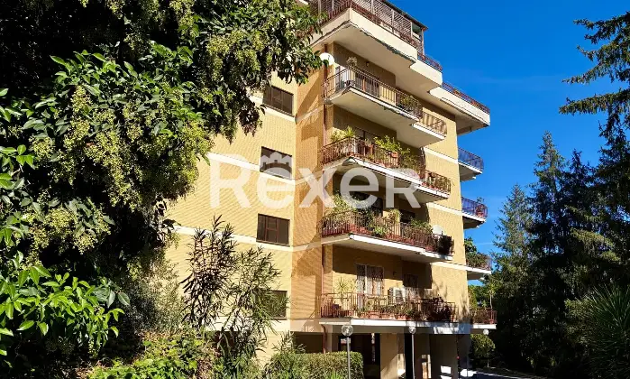 Rexer-Roma-Luminoso-Quadrilocale-Balconato-Altro