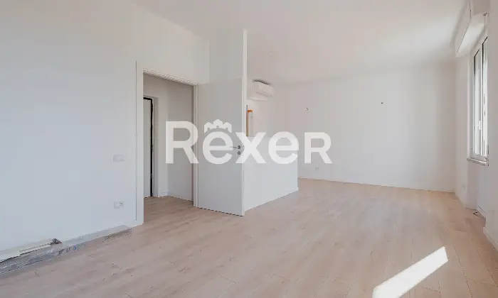Rexer-Roma-CITTA-GIARDINO-ATTICO-INTERO-PIANOTERZO-SENZA-ASCENSORE-Altro
