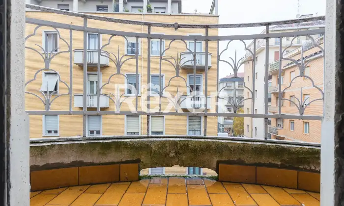 Rexer-Torino-Trilocale-in-stabile-liberty-Altro