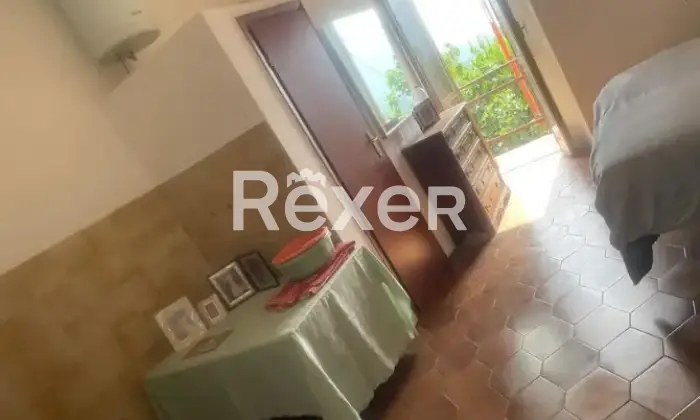 Rexer-Campoli-Appennino-Appartamento-su-due-piani-in-vendita-in-Via-Borgo-Loreto-a-Campoli-Appennino-Altro