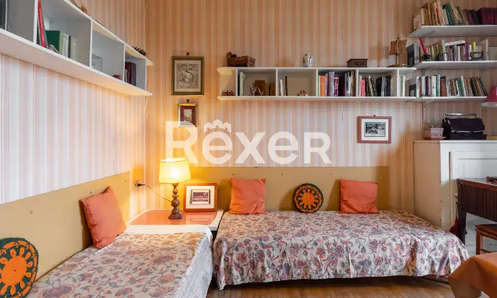 Rexer-Milano-Ampio-e-luminoso-appartamento-di-mq-in-Via-della-Rondine-Camera-da-letto
