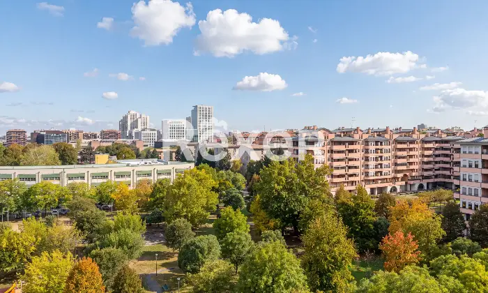 Rexer-Milano-Ampio-e-luminoso-appartamento-di-mq-in-Via-della-Rondine-Vista