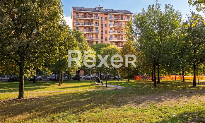 Rexer-Milano-Ampio-e-luminoso-appartamento-di-mq-in-Via-della-Rondine-Esterno