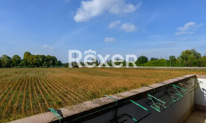 Rexer-Padova-Appartamento-soggiorno-angolo-cottura-due-camere-due-bagni-e-garage-Altro