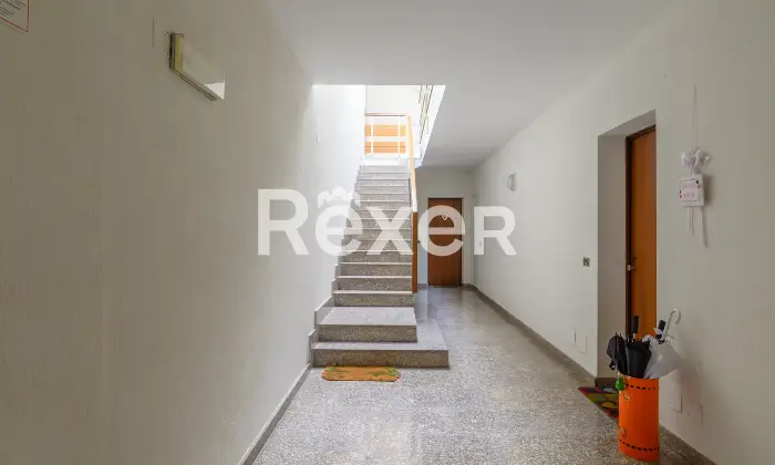 Rexer-Padova-Appartamento-soggiorno-angolo-cottura-due-camere-due-bagni-e-garage-Altro