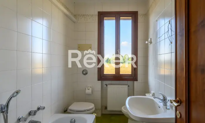 Rexer-Padova-Appartamento-soggiorno-angolo-cottura-due-camere-due-bagni-e-garage-Altro