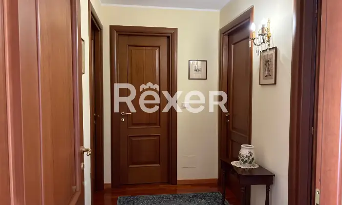 Rexer-Torino-Quadrilocale-con-terrazzi-e-box-auto-Altro