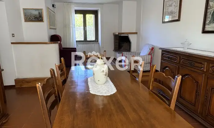 Rexer-Serravalle-di-Chienti-Splendida-porzione-di-bifamiliare-sui-monti-Sibillini-completamente-ristrutturata-Salone