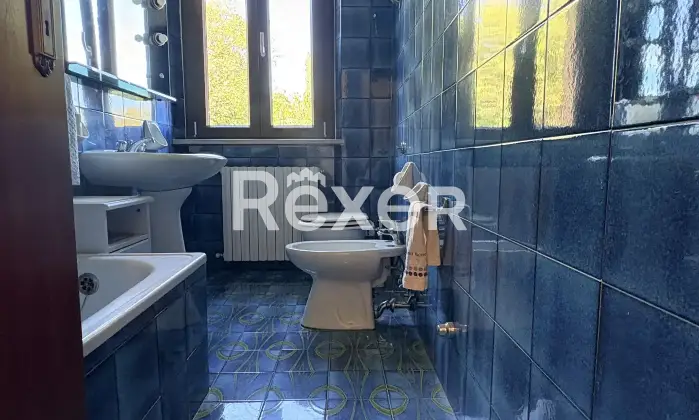 Rexer-Serravalle-di-Chienti-Splendida-porzione-di-bifamiliare-sui-monti-Sibillini-completamente-ristrutturata-Bagno