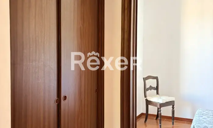 Rexer-Serravalle-di-Chienti-Splendida-porzione-di-bifamiliare-sui-monti-Sibillini-completamente-ristrutturata-Cabina-armadio