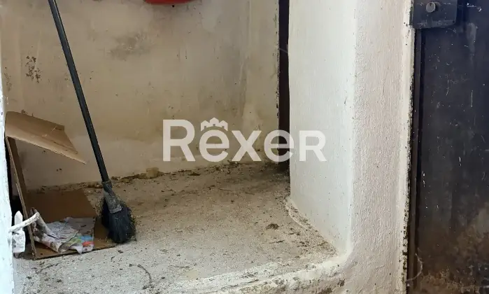 Rexer-Serravalle-di-Chienti-Splendida-porzione-di-bifamiliare-sui-monti-Sibillini-completamente-ristrutturata-Deposito