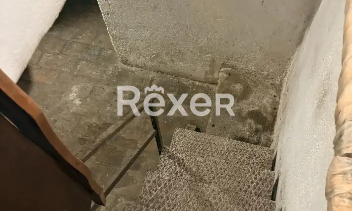 Rexer-Serravalle-di-Chienti-Splendida-porzione-di-bifamiliare-sui-monti-Sibillini-completamente-ristrutturata-Cantina