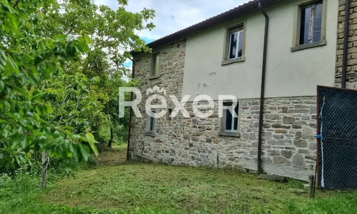 Rexer-Casteldelci-Casa-su-due-livelli-con-giardino-e-garage-a-San-Donato-Casteldelci-Altro