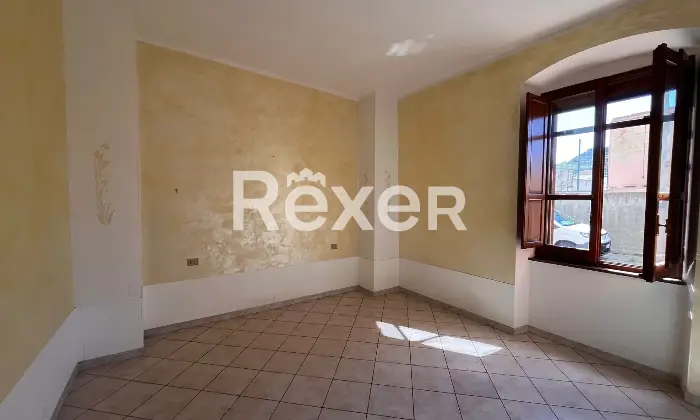 Rexer-Bosa-Ampio-appartamento-al-piano-terra-con-garage-Altro