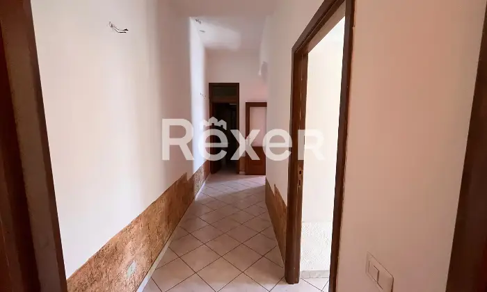 Rexer-Bosa-Ampio-appartamento-al-piano-terra-con-garage-Altro