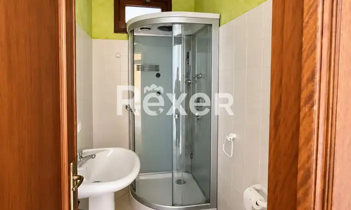 Rexer-Bosa-Ampio-appartamento-al-piano-terra-con-garage-Altro