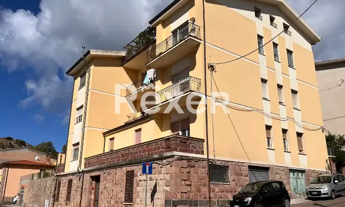 Rexer-Bosa-Ampio-appartamento-al-piano-terra-con-garage-Altro