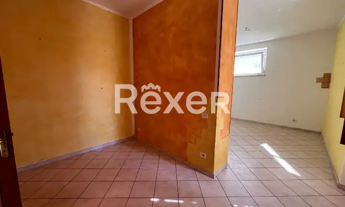 Rexer-Bosa-Ampio-appartamento-al-piano-terra-con-garage-Altro
