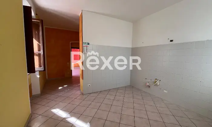 Rexer-Bosa-Ampio-appartamento-al-piano-terra-con-garage-Altro