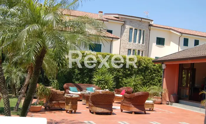 Rexer-Reggio-Calabria-Elegante-villa-indipendente-con-piscina-dependance-e-ampio-giardino-a-Reggio-Calabria-Altro