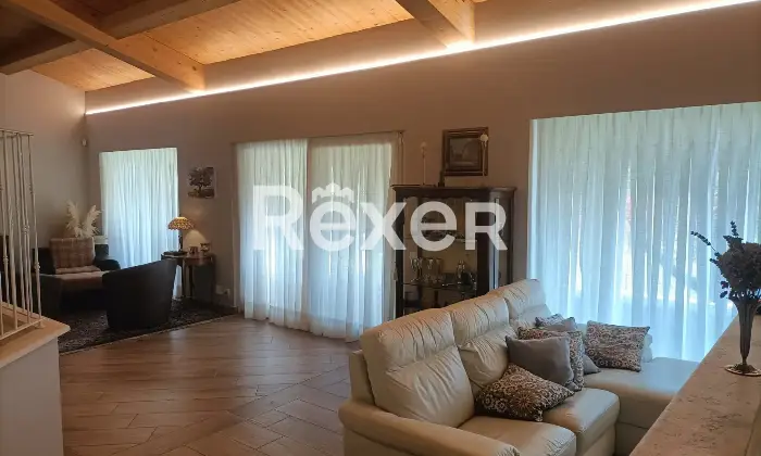 Rexer-Arezzo-Villa-con-piscina-parco-privato-e-ampi-spazi-interni-ad-Arezzo-Altro