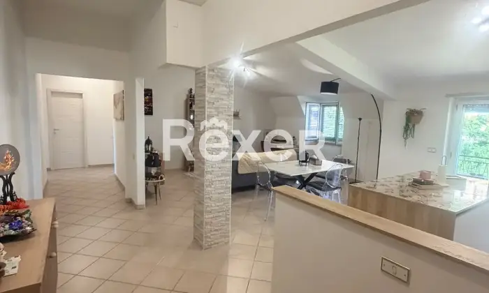 Rexer-Arce-Trilocale-in-vendita-in-Via-Guglielmo-Marconi-ad-Arce-Altro