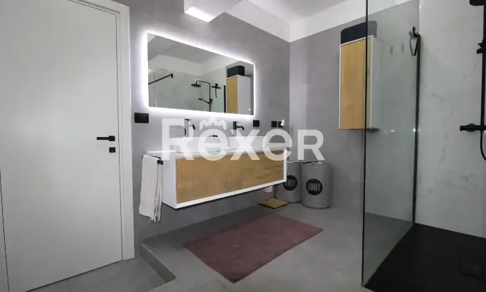 Rexer-Roggiano-Gravina-Appartamento-ristrutturato-con-due-balconi-e-soffitta-Roggiano-Gravina-CS-Altro