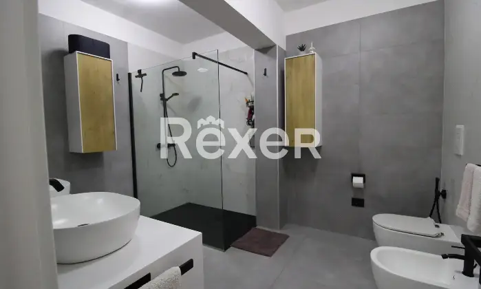 Rexer-Roggiano-Gravina-Appartamento-ristrutturato-con-due-balconi-e-soffitta-Roggiano-Gravina-CS-Altro