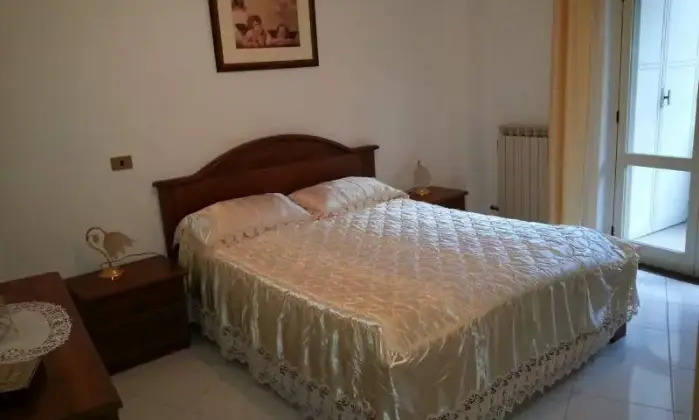 Rexer-TrentolaDucenta-In-affitto-appartamento-ideale-per-vacanza-al-mare-mq-numero-local-CAMERA-DA-LETTO