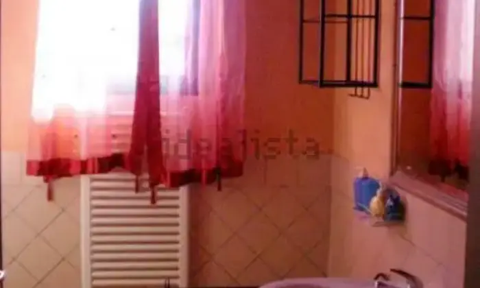 Rexer-Roma-Affitto-di-trilocale-in-via-Augusto-Persichetti-CasalottiSelva-NeraValle-Santa-Roma-BAGNO