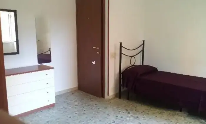 Rexer-Roma-Stanza-Singola-a-Ragazza-Roma-Nord-CAMERA-DA-LETTO