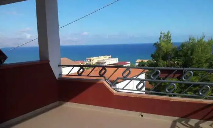 Rexer-Alcamo-Villa-con-piscina-Veranda-vista-mare
