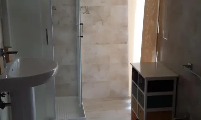 Rexer-Catania-Appartamenti-villaggio-cielo-azzurro-vicini-alla-spiaggia-BAGNO