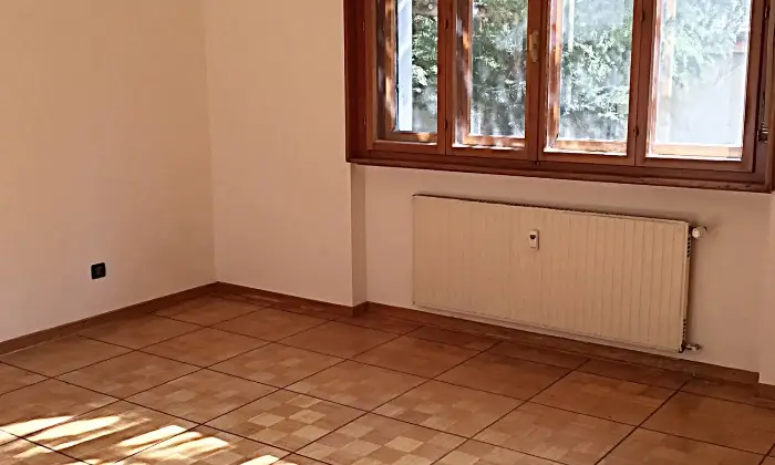 Rexer-Trieste-Ampio-appartamento-in-zona-residenziale-CAMERA-DA-LETTO